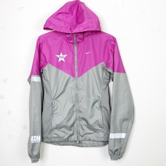 NIKE pink and gray hooded running jacket - Picture 11 of 11